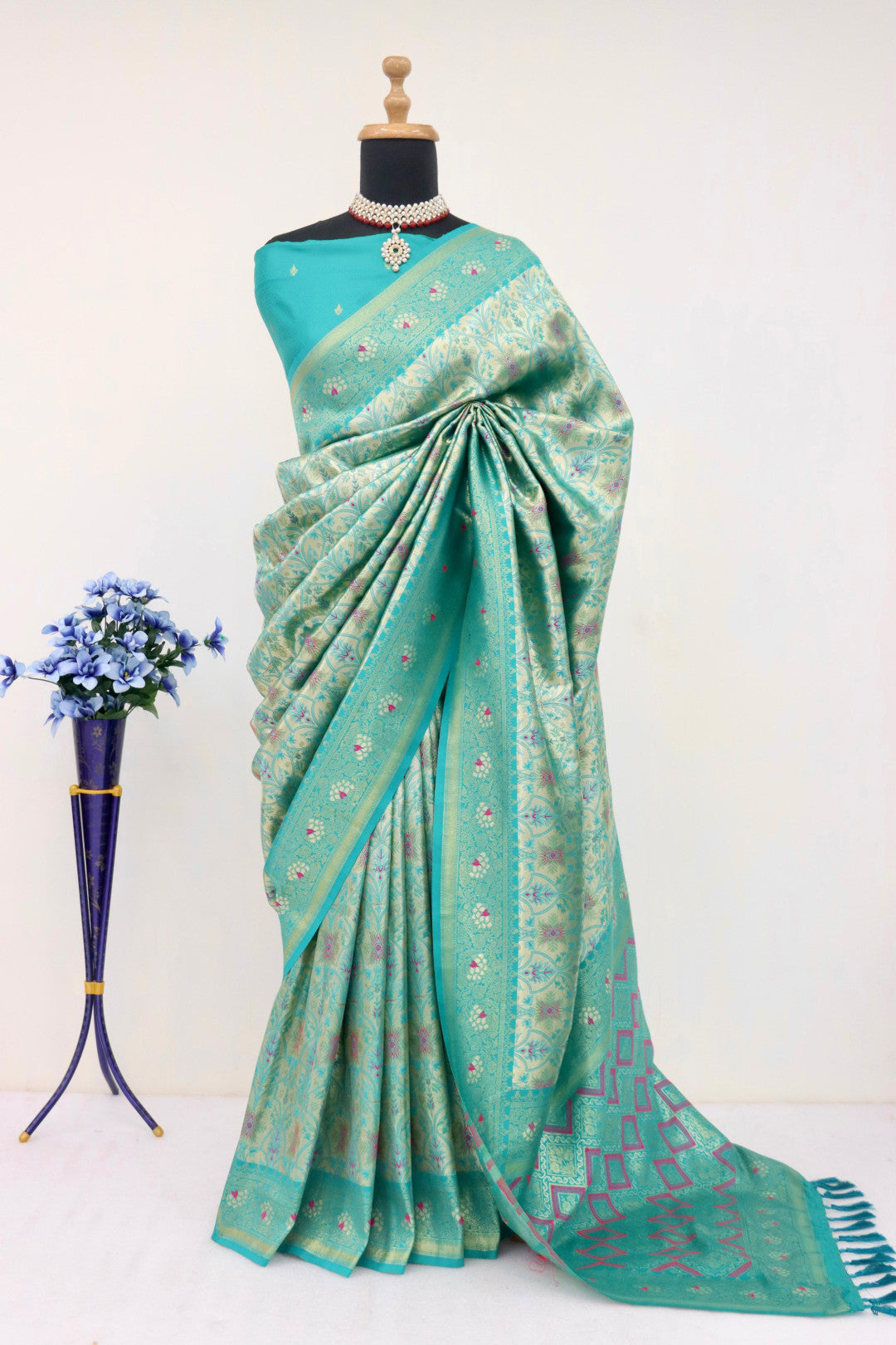 Rama green dharmavaram banarasi silk saree with zari weaving [SKU:S101872]