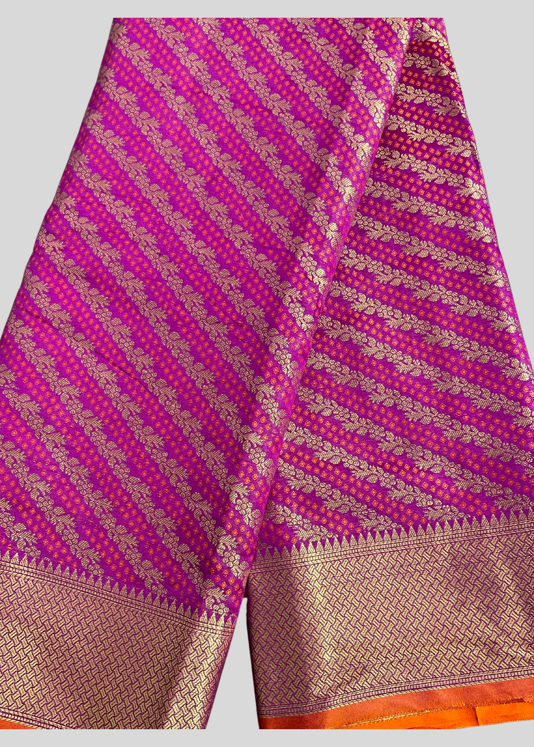 Purple color kanchipuram silk saree with zari woven work [SKU:S102022]