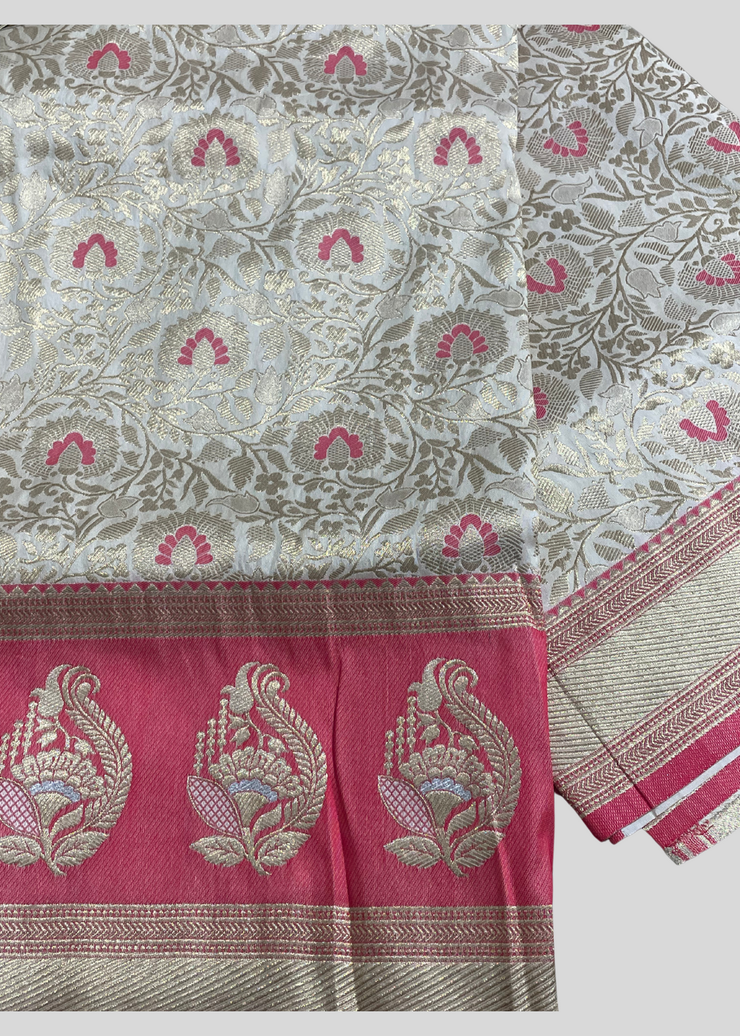Off white color kanchipuram silk saree with zari weaving work [SKU:S101603]