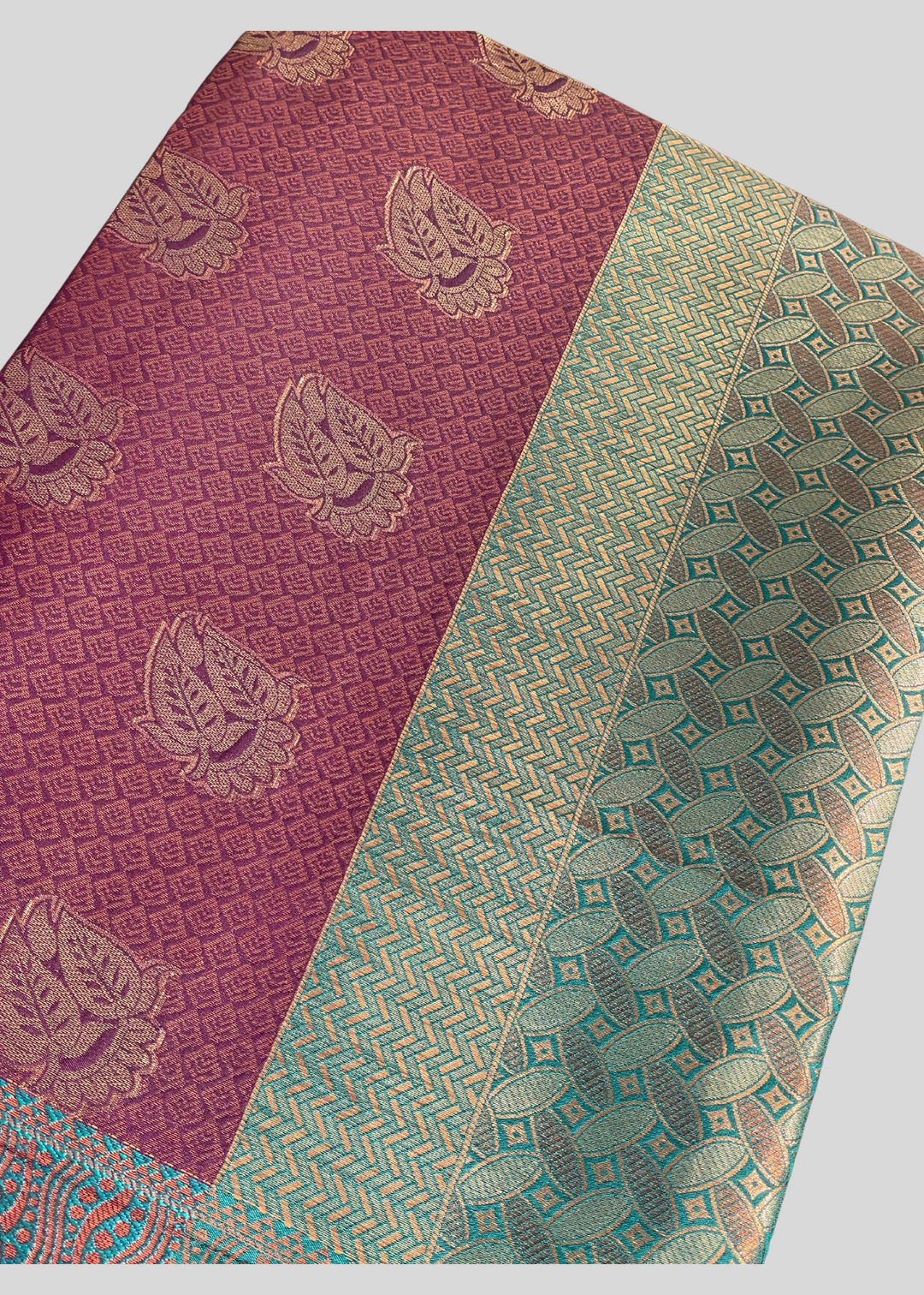 Magenta color kanchipuram silk saree with zari weaving work [SKU:S1001022]