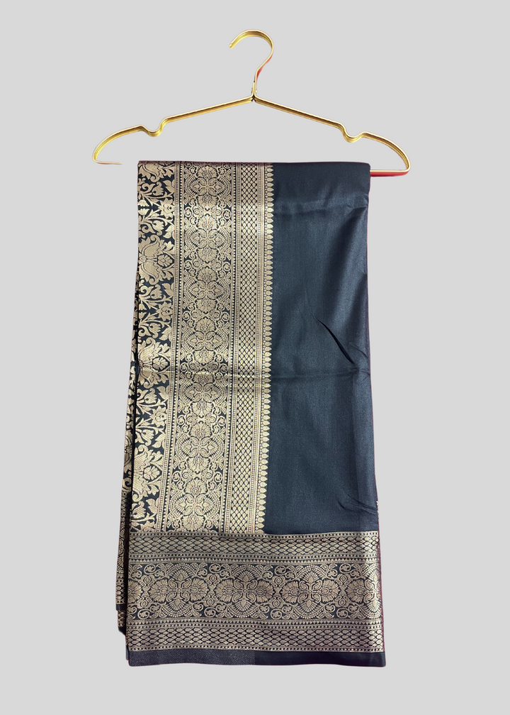 Black color soft kanchipuram silk saree with zari weaving work [SKU:S100361]