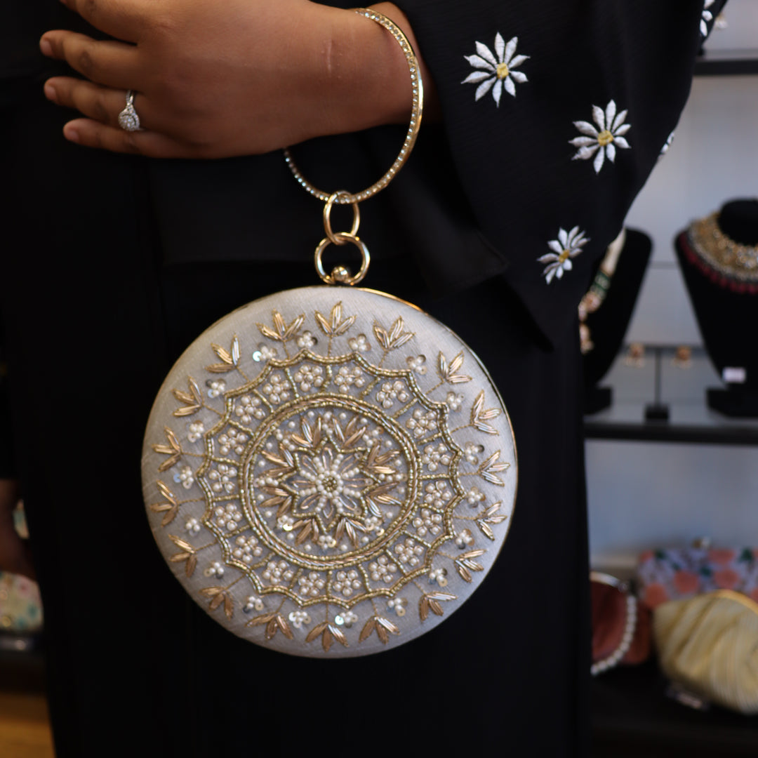 Chakra Round Clutch Grey [C103292]