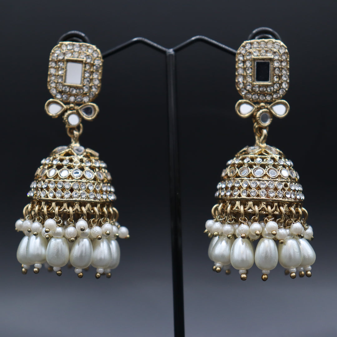 Daisy Premium Quality Mirror Work Choker Set [SKU: N010291]