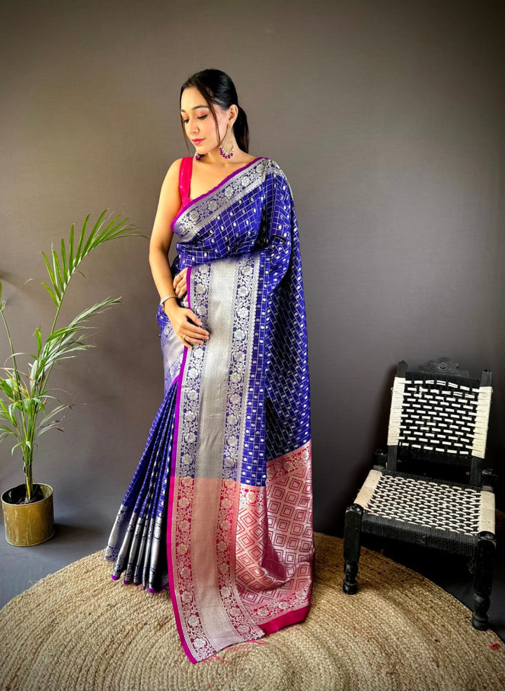 Purple banarasi silk saree with zari weaving work [SKU:S100491]