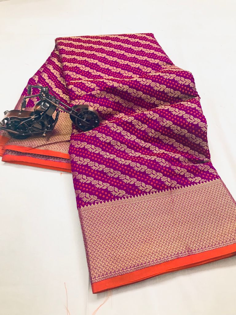 Purple color kanchipuram silk saree with zari woven work [SKU:S102022]