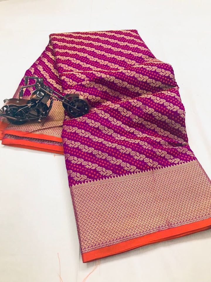 Purple color kanchipuram silk saree with zari woven work [SKU:S102022]