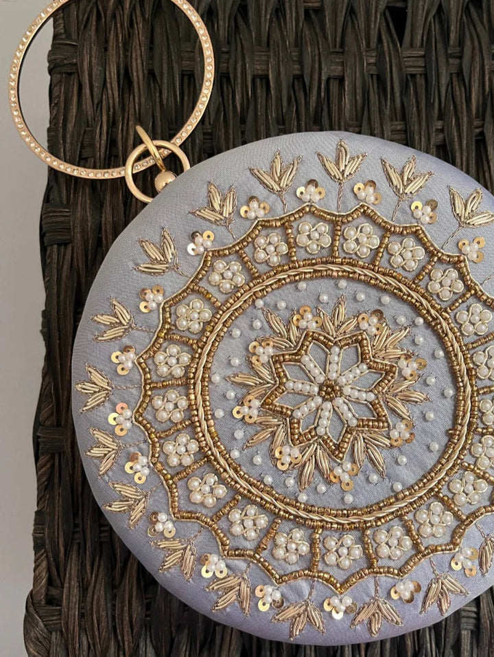 Chakra Round Clutch Grey [C103292]